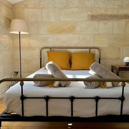 Charmante Maison En Pierre, Proche De St Emilion Villa Montagne