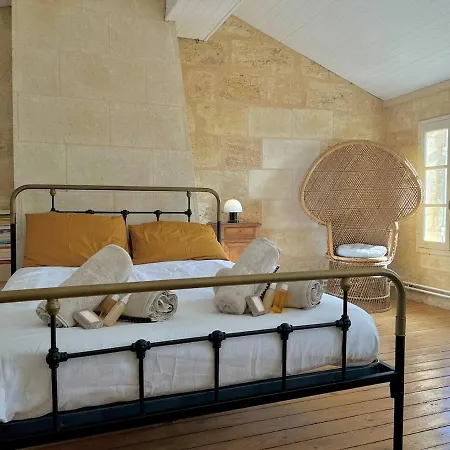 Charmante Maison En Pierre, Proche De St Emilion