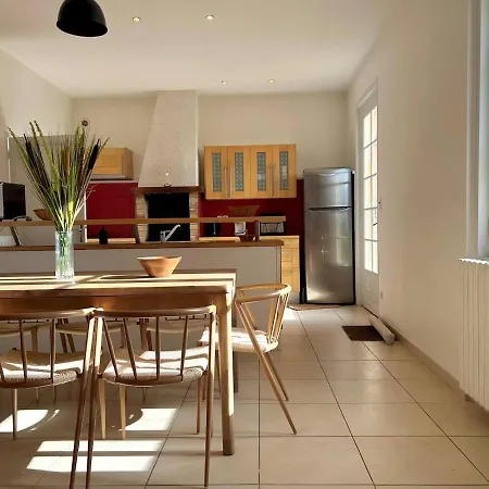 Villa Charmante Maison En Pierre, Proche De St Emilion *