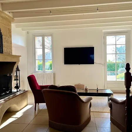Charmante Maison En Pierre, Proche De St Emilion *